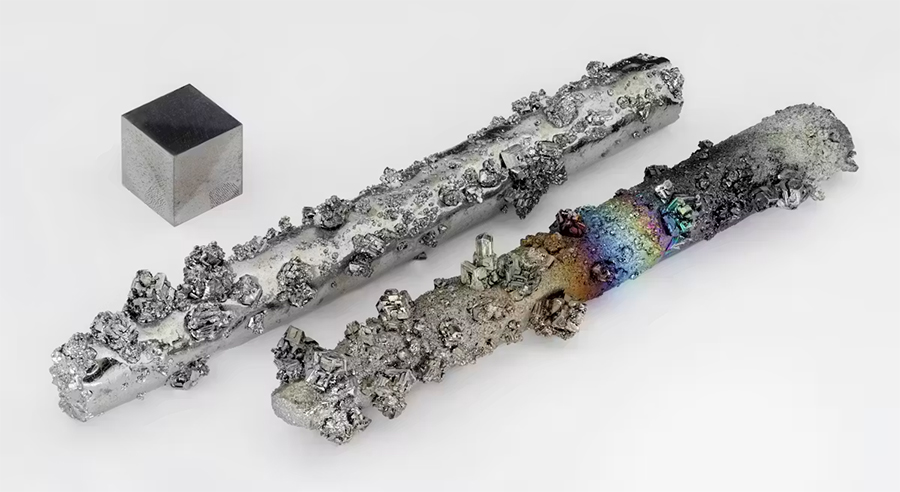 barres, cristaux et tube de tungstène